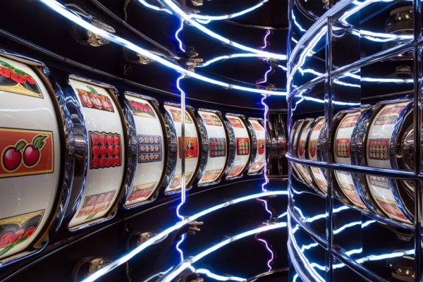 mirrored slots lightning prize